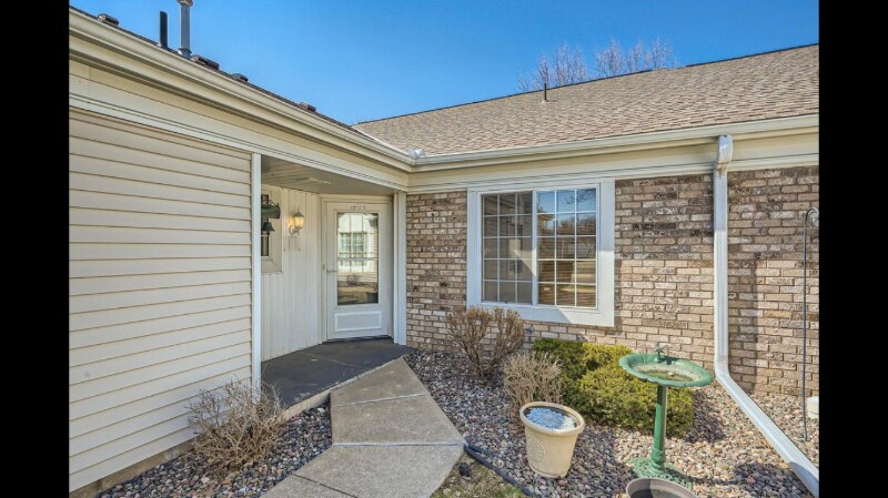 Building Photo - 9427 Prairieview Trail N