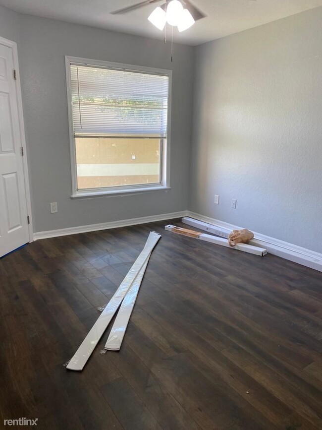 Building Photo - 1 br, 1 bath Condo - 8849 Latrec Avenue 4212