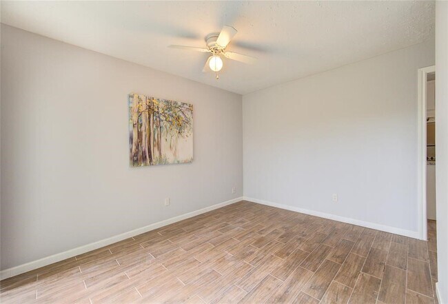 Building Photo - 2950 Jenny Dr