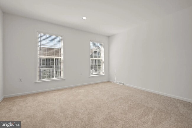 Building Photo - 608 Mayer Pl