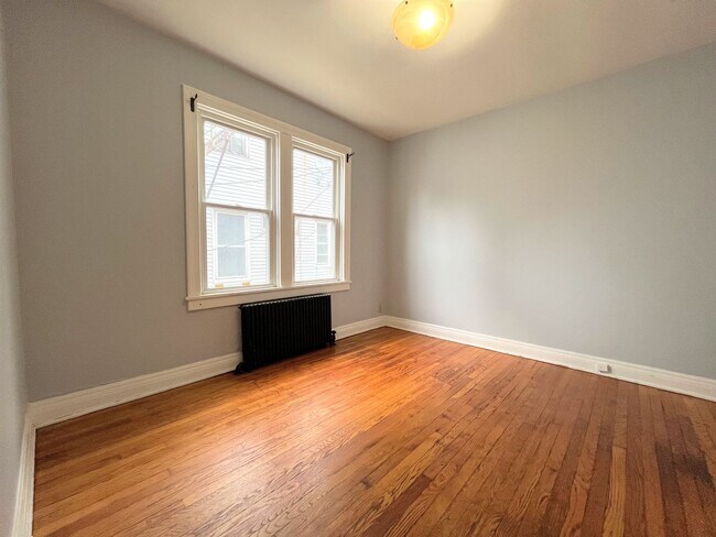 Building Photo - 234 Crescent Ave