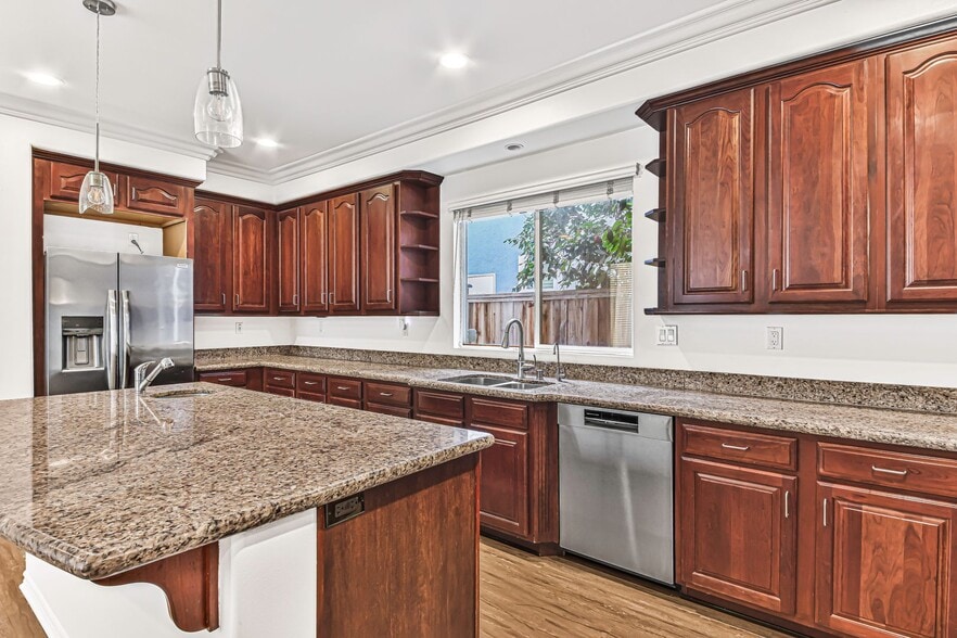 Building Photo - 119 Granada Ave