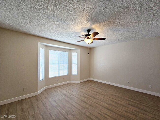 Building Photo - 761 Butternut Ct