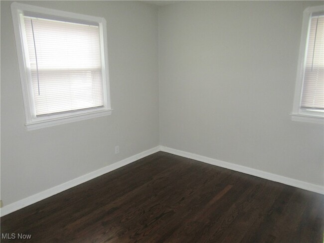 Building Photo - 18712 Parkmount Ave