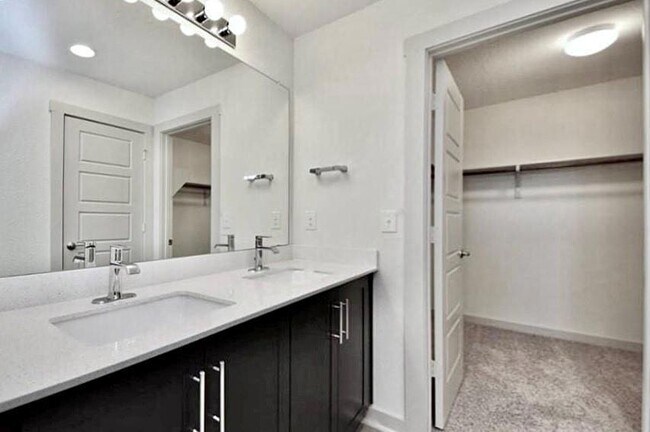 Building Photo - 1861 Bonham Ln