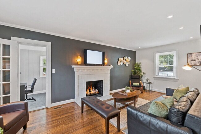 Building Photo - 309 E Braddock Rd