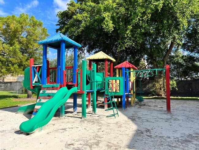 Building Photo - 8030 SW 21st Ct