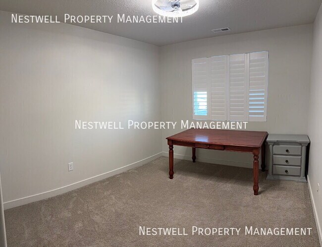 Building Photo - 3848 Safflower Dr