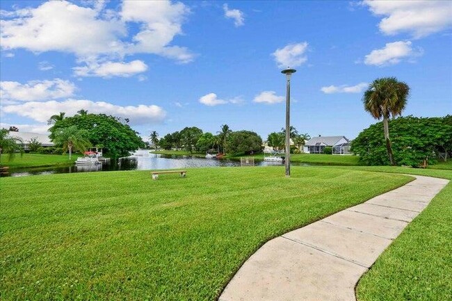Building Photo - 12781 Spinnaker Ln