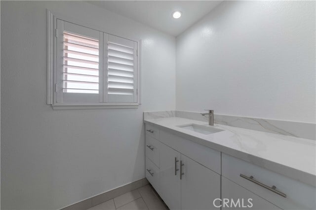 Building Photo - 14 Peartree Ln