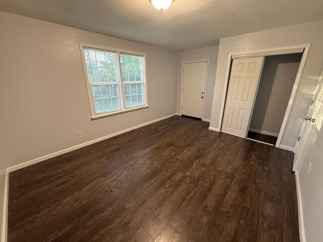 Building Photo - 1031 N Belvedere Blvd