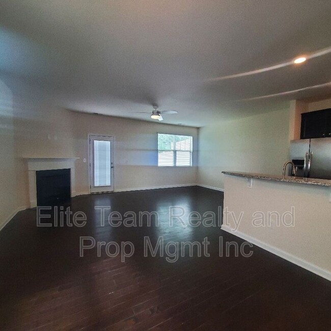 Building Photo - 4033 Black Walnut Wy