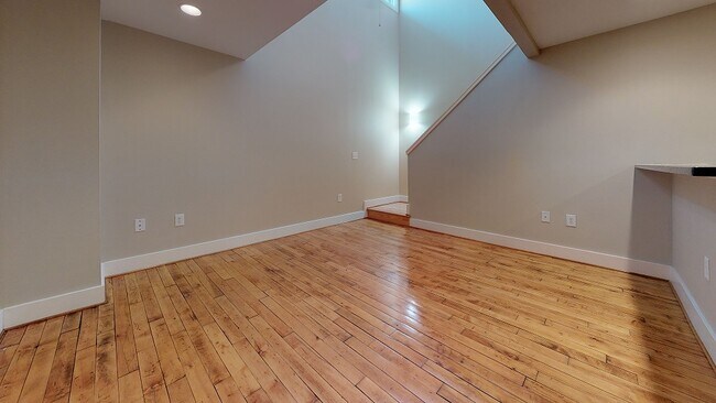Building Photo - Cliffs Edge Lofts