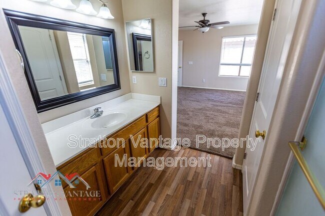 Building Photo - 12721 W Almeria Rd