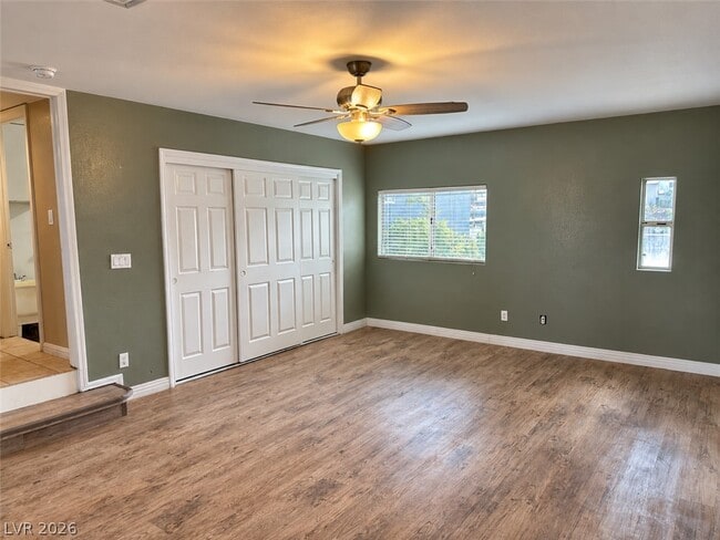 Building Photo - 504 Falcon Ln