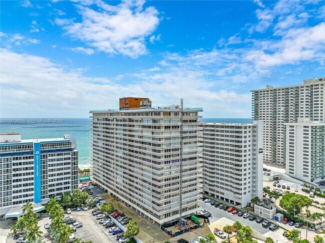Building Photo - 4020 Galt Ocean Dr
