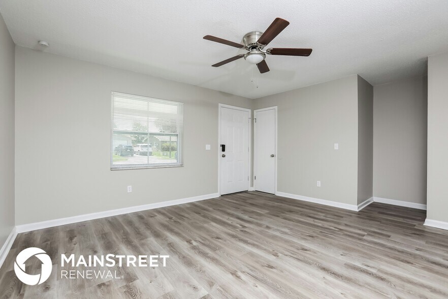 Building Photo - 7357 Riverside Pl