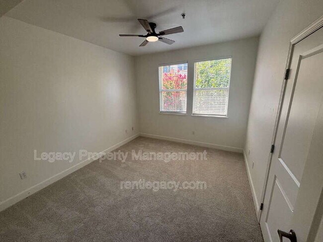 Building Photo - 1501 Secret Ravine Pkwy