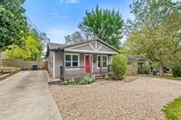 Building Photo - Bright & Cozy 3-Bedroom, 2-Bathroom Home with Fenced Yard!