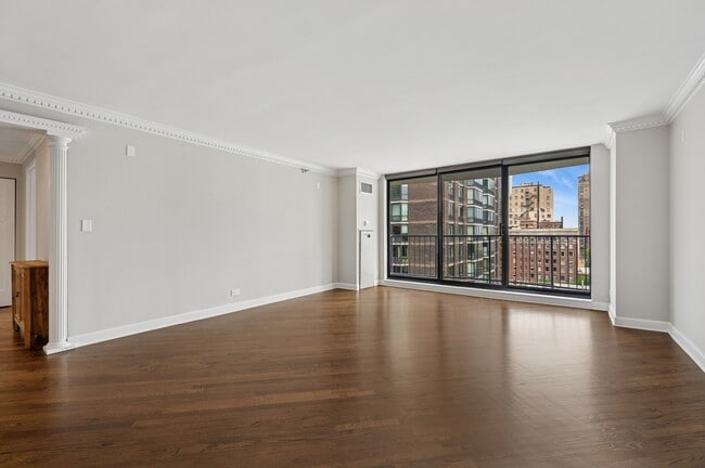Building Photo - 1250 N Dearborn St
