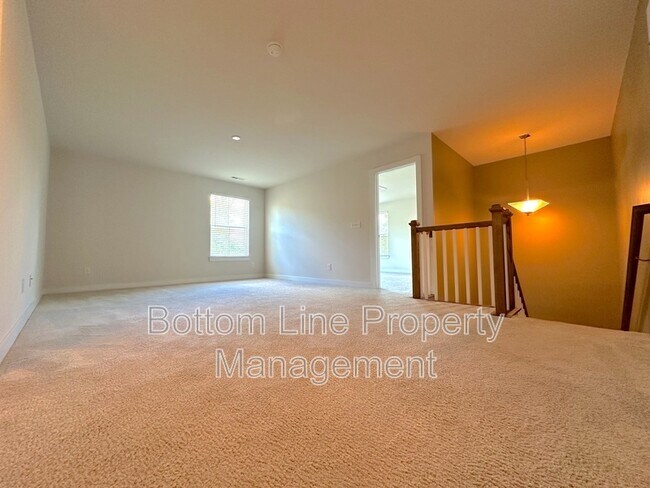 Building Photo - 5087 Crabapple Ln