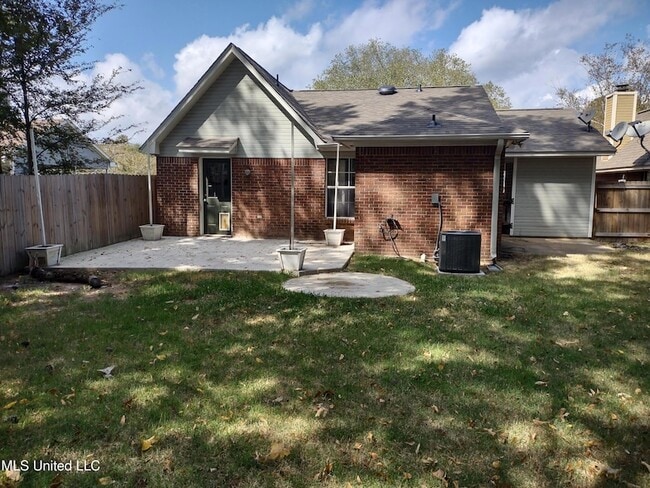 Building Photo - 1204 Barnett Bend Cir