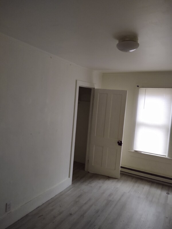 Building Photo - 52 Hallet St