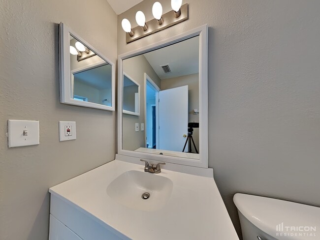 Building Photo - 1419 Birchstone Avenue Brandon FL