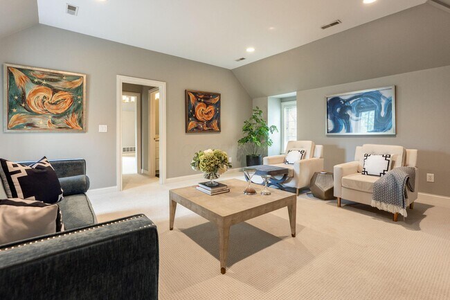 Building Photo - 7200 Ashcombe Ct