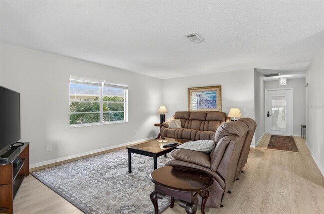 Building Photo - 2113 Hailstone Cir