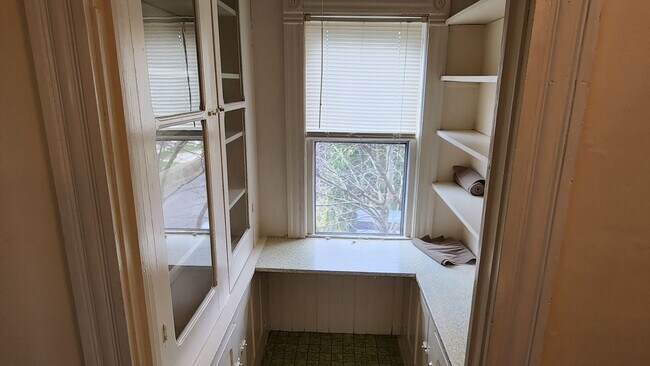 Building Photo - 125-125 1/2 N 2nd St