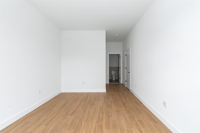 Building Photo - 200 Arno Dr