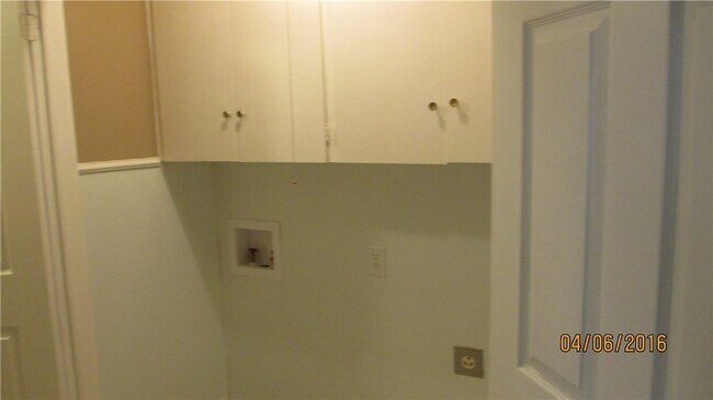 Building Photo - 13223 Kit Ln