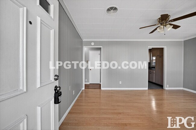 Building Photo - 5207 Bennett Rd