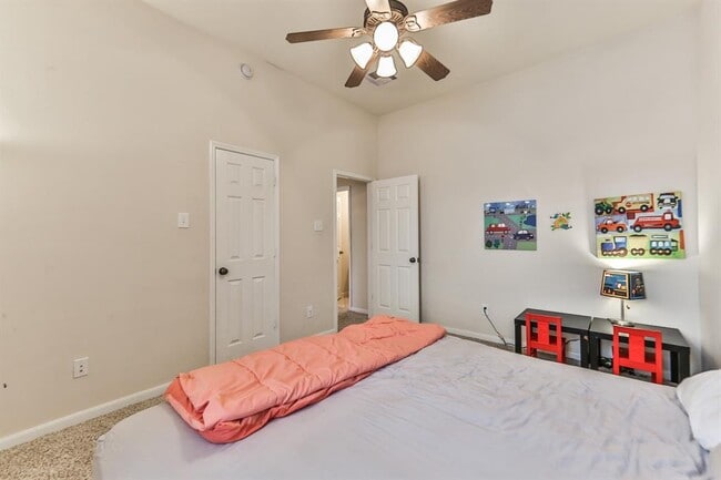 Building Photo - 6511 Lavender Bend Ln