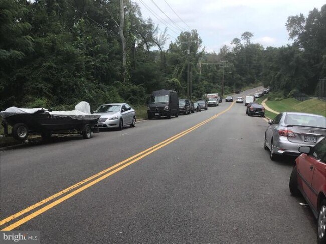 Building Photo - 4381 Americana Dr