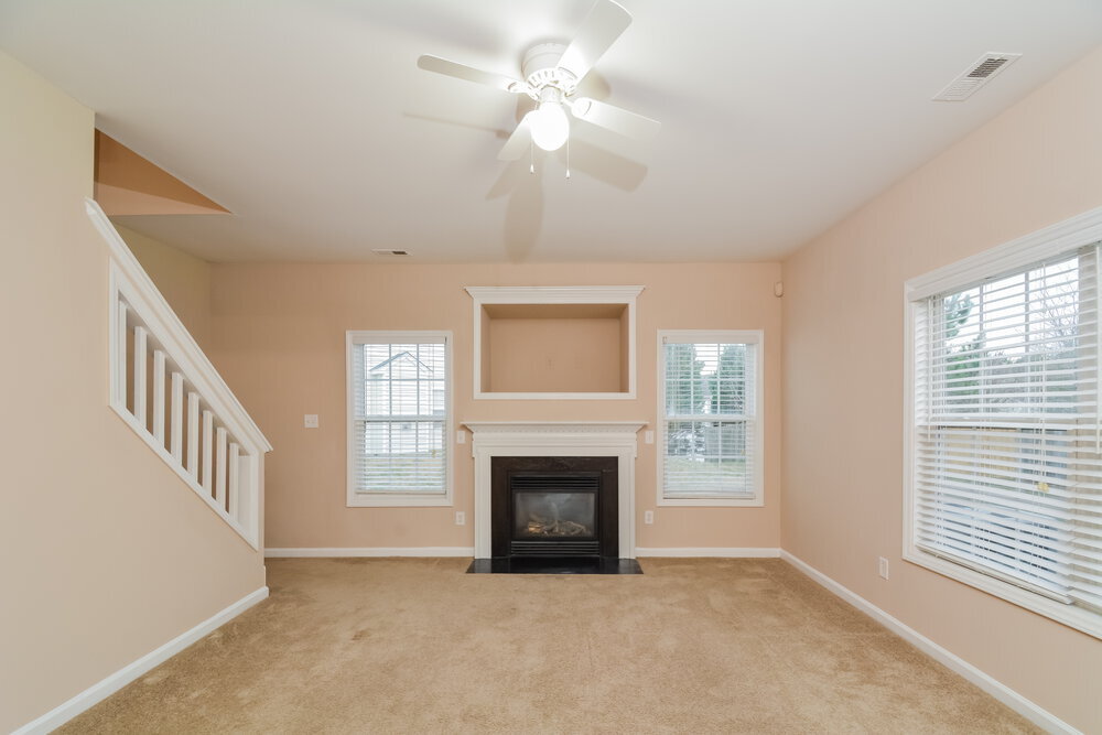 Building Photo - 4910 Little Bud Ln