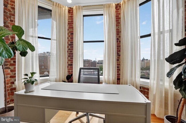 Building Photo - 1615 Q St NW