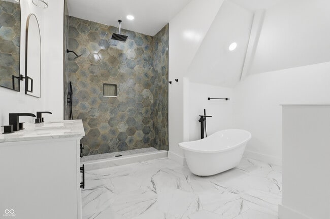 Building Photo - 29 N State Ave