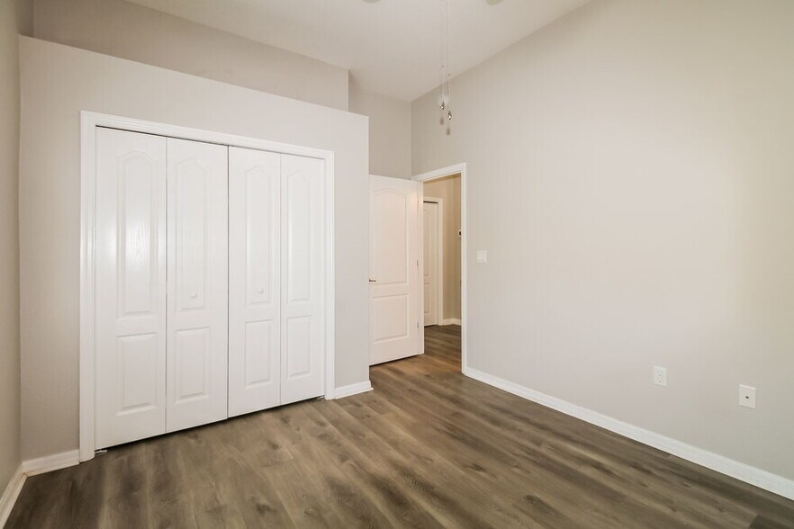 Building Photo - 4323 Sand Ridge Blvd