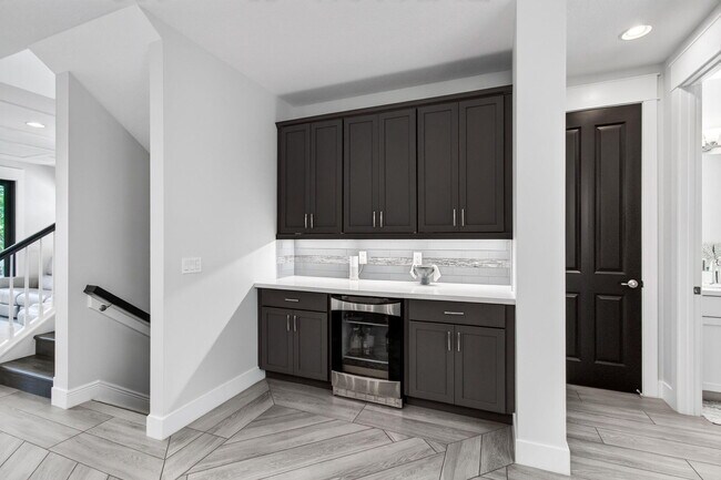 Building Photo - 622 Windward Cir S