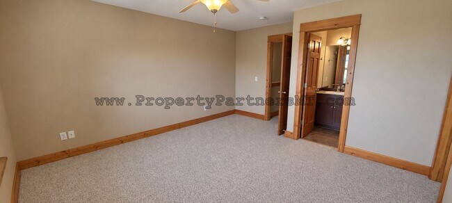 Building Photo - 4236 Monroe St