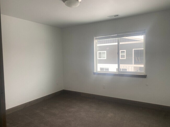 Building Photo - Abigail Lane Duplex