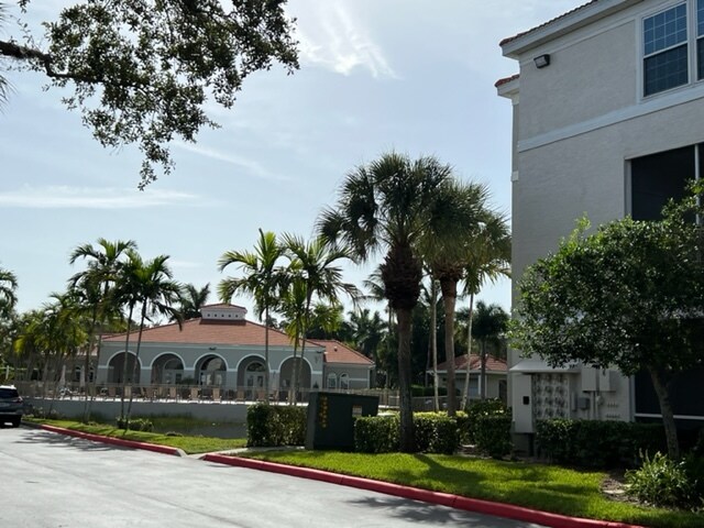 Clubhouse - 23660 Walden Center Dr