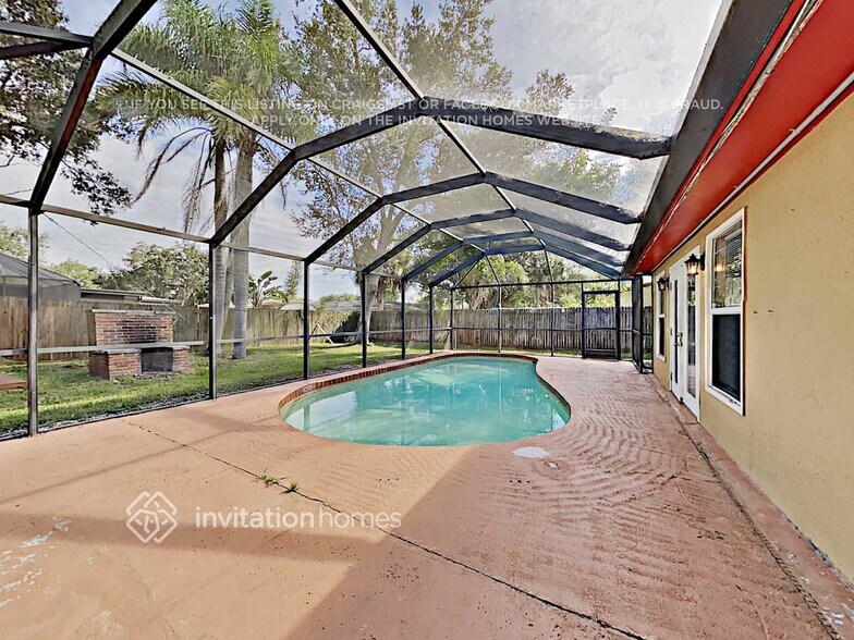 Building Photo - 5335 Laurelwood Pl