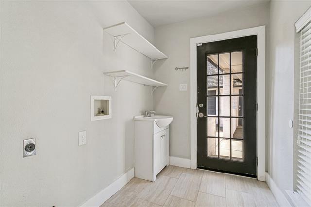 Building Photo - 2901 Woodland Hills Dr