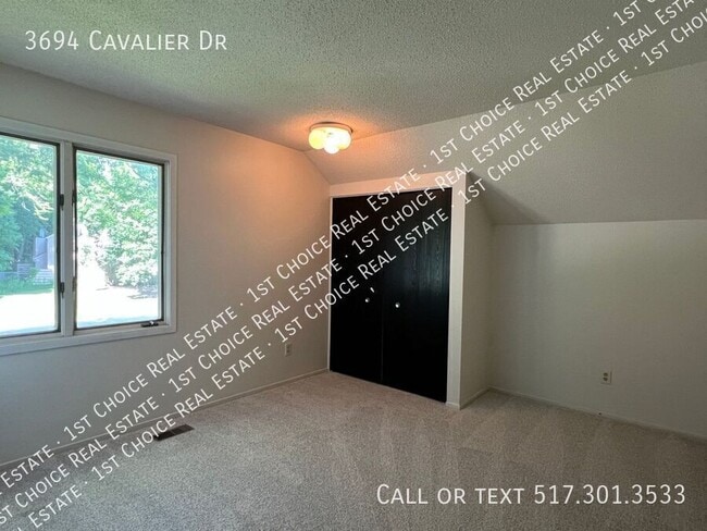 Building Photo - 3694 Cavalier Dr