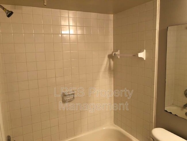 Building Photo - 465 Forestway Cir