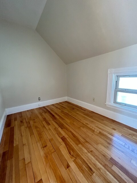 Bonus Room - 37 Summit St