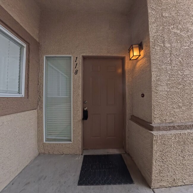 Building Photo - 8725 W Flamingo Rd